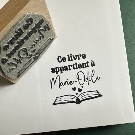 Tampon personnalisé Livres et lunettes