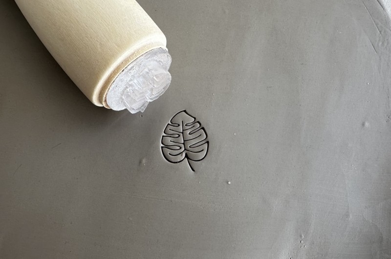Tampon poterie Monstera