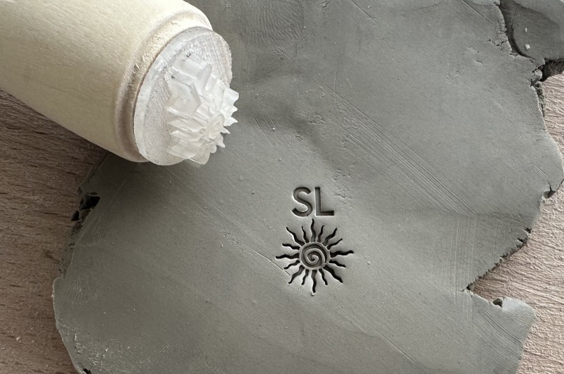 Tampon Signature pour céramique - Soleil tribal