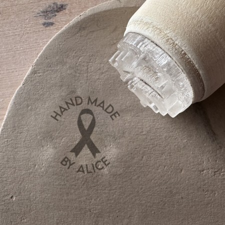 Tampon Signature pour poterie - Ruban rose