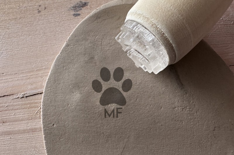 Tampon Signature pour poterie - Patte de Chien et initiales