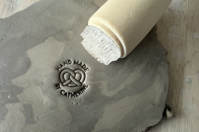 Tampon Signature pour poterie Bretzel