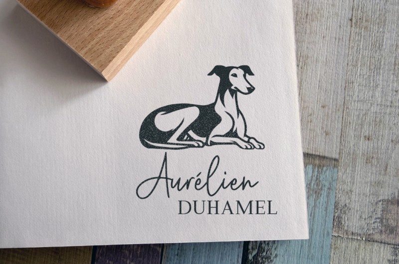 Tampon Chien personnalisé - Lévrier assis