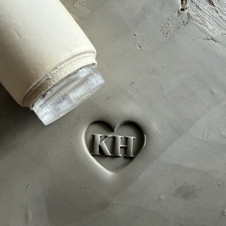 Tampon Signature pour poterie - Coeur et initiales