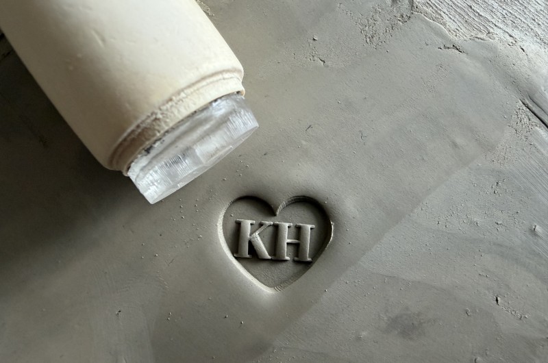 Tampon Signature pour poterie - Coeur et initiales