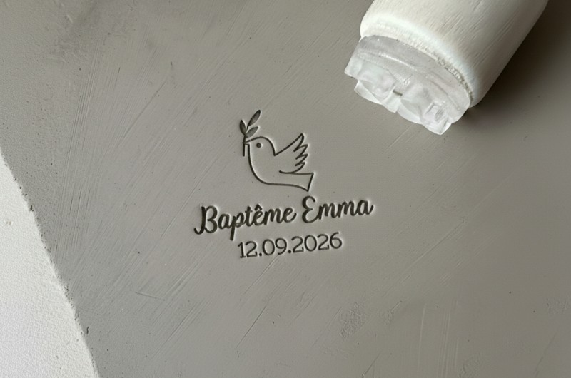 Tampon poterie - colombe personnalisée