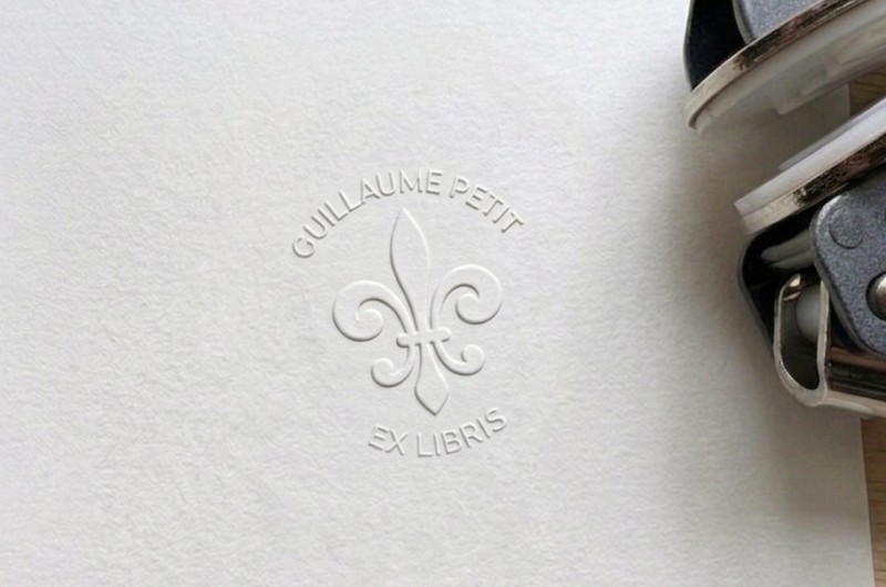 Pince à embosser personnalisée Fleur de lys
