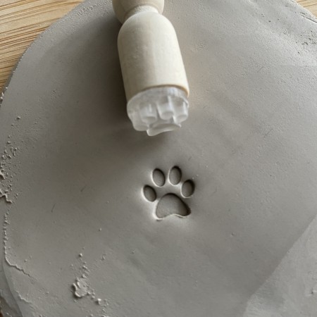 Tampon poterie - patte de chien