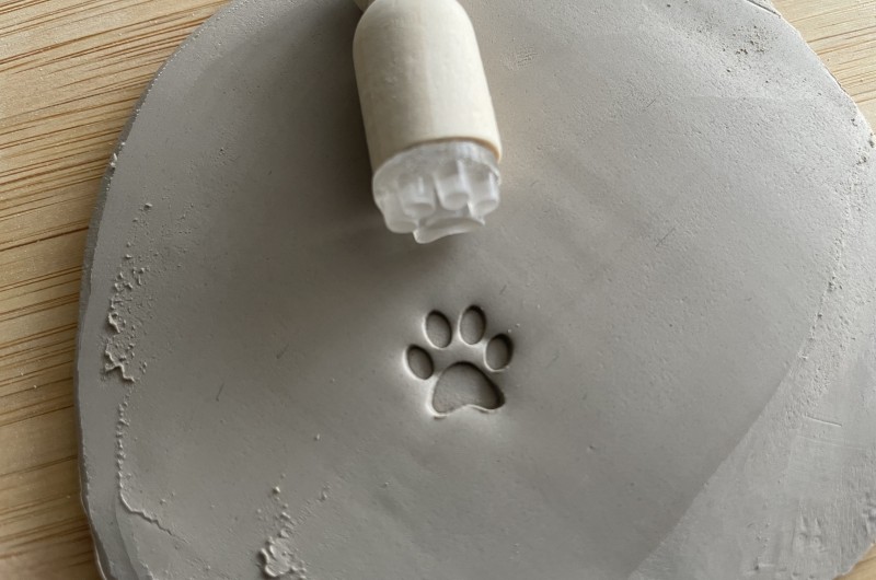 Tampon poterie - patte de chien