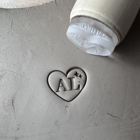 Tampon Signature pour poterie - Coeur étoilé et initiales