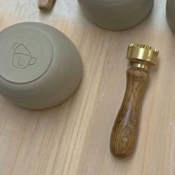 Sceaux et tampons en laiton