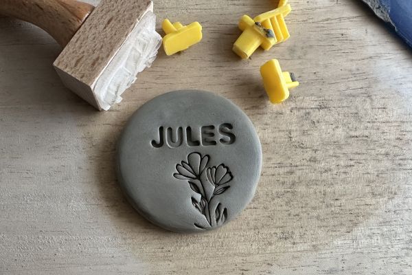 Comment réaliser des marque-places en argile ? 