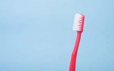 Pour les cas les plus extrêmes, la brosse à dents est votre meilleur allié