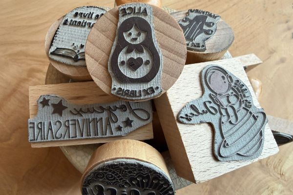 Comment nettoyer et entretenir vos tampons encreurs : guide complet